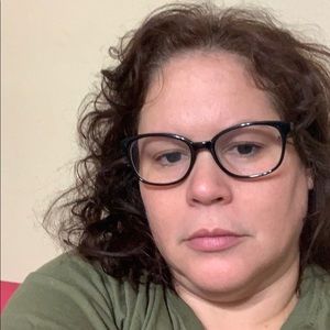 Meet your Posher, Eveliss